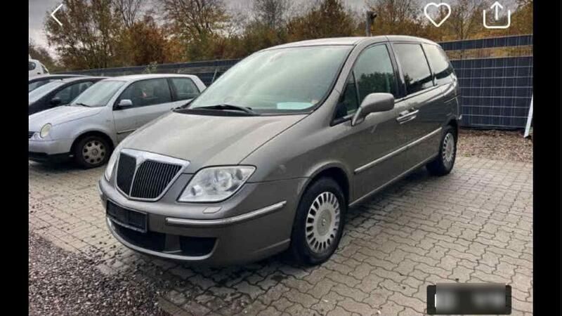 Gold Gebraucht 2008 Lancia Phedra Van / Kleinbus | 1.100 € - Bild 1/4