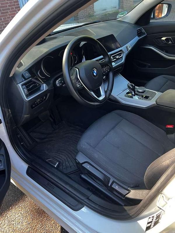 Gebraucht BMW 318 150 PS (110 kW) 2020 Weiß Kombi