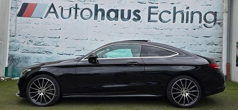 Schwarz Gebraucht 2016 Mercedes C300 AMG line Coupé | 26.300 € (Fairer Preis) - Bild 1/4