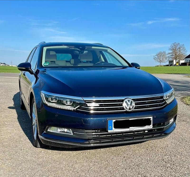 Gebraucht VW Passat Highline 239 PS (175 kW) 2016 Blau Kombi