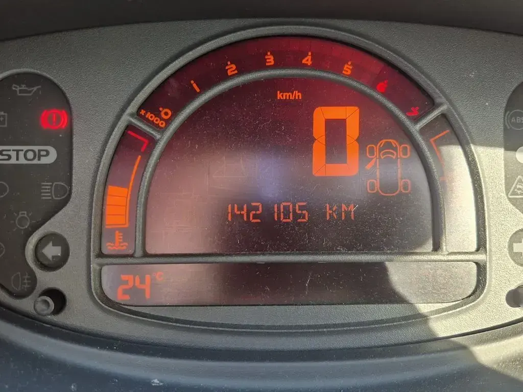 Second-hand Renault Modus Dynamique 101 CP (74 kW) 2009 Bej Monovolum