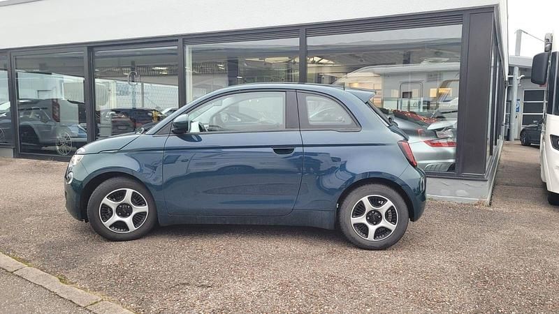 Gebraucht Fiat 500e Action 69 kW (95 PS) 2022 Grün Kleinwagen