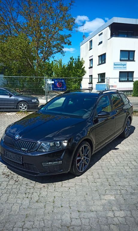 Schwarz Gebraucht 2014 Skoda Octavia RS Kombi | 11.900 € (Fairer Preis) - Bild 1/4
