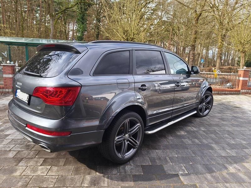 Gebraucht Audi Q7 244 PS (179 kW) 2015 Grau SUV