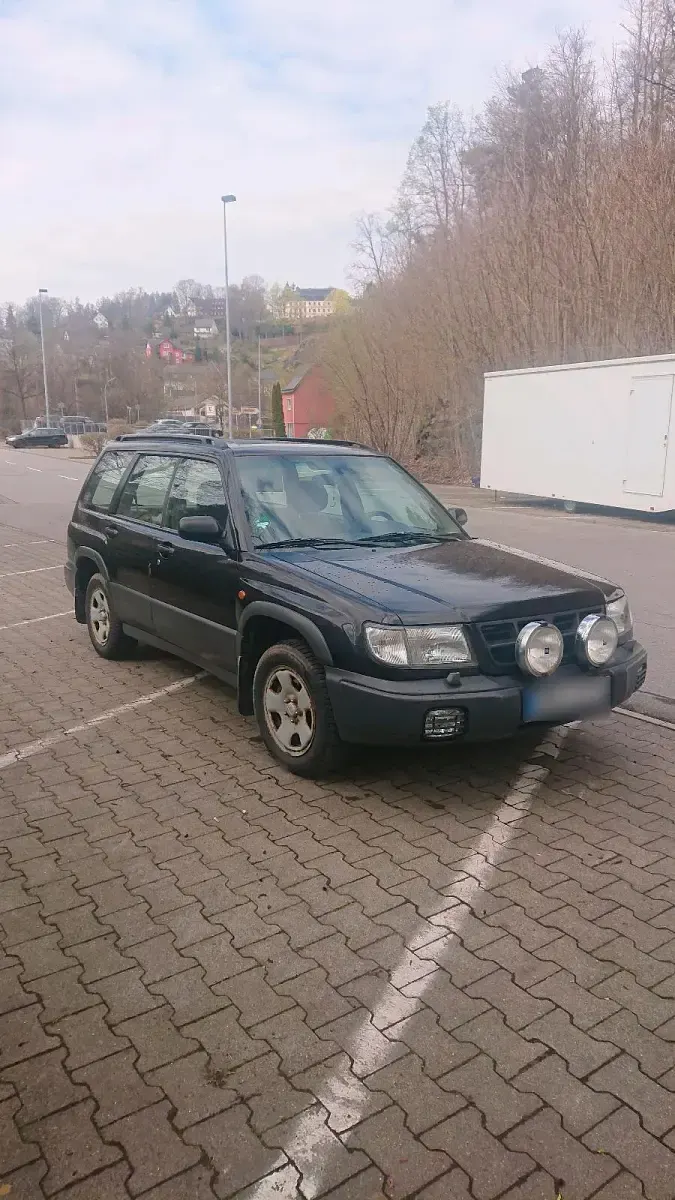 Gebraucht Subaru Forester 120 PS (88 kW) 1998 Schwarz SUV