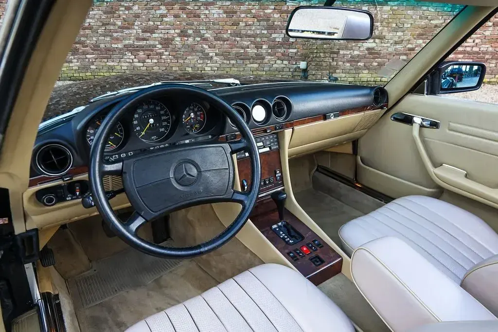 Gebraucht Mercedes SL420 1986 Schwarz Cabrio