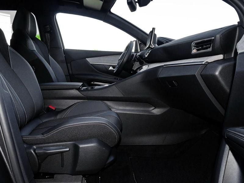 Gebraucht Peugeot 5008 Allure 131 PS (96 kW) 2024 Grau Van / Kleinbus