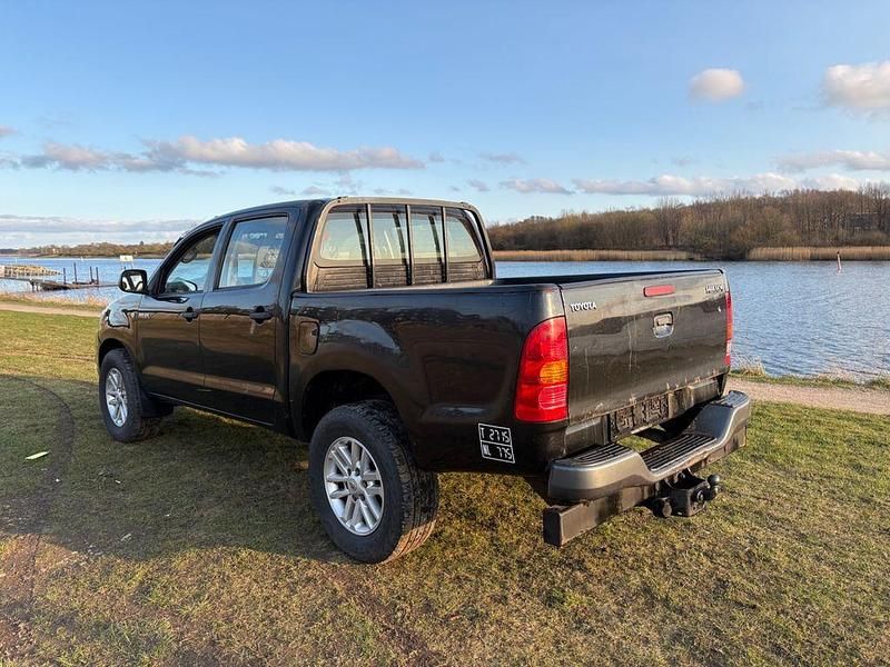 Gebraucht Toyota HiLux 144 PS (105 kW) 2011 Schwarz Pickup