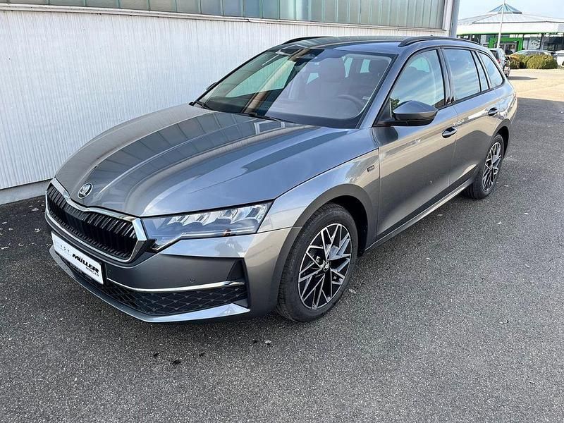 Neu Skoda Octavia Tour 150 PS (110 kW) 2026 Grau Kombi