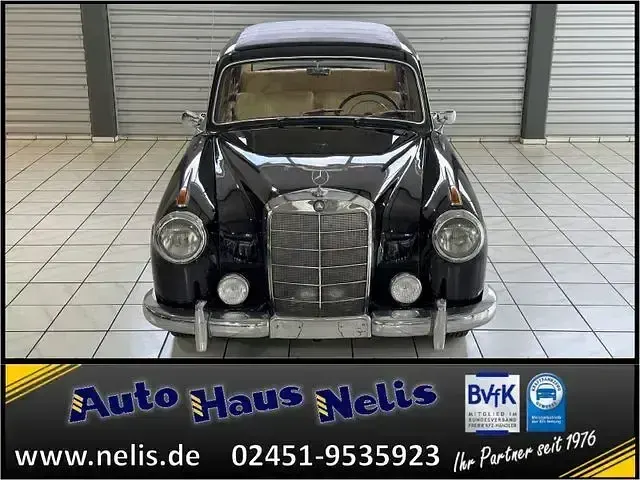 Gebraucht Mercedes 220 105 PS (77 kW) 1956 Schwarz Limousine