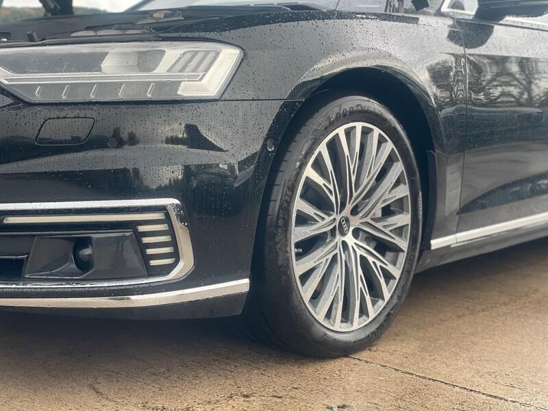 Schwarz Gebraucht 2020 Audi A8 Limousine | 51.500 € - Bild 1/4