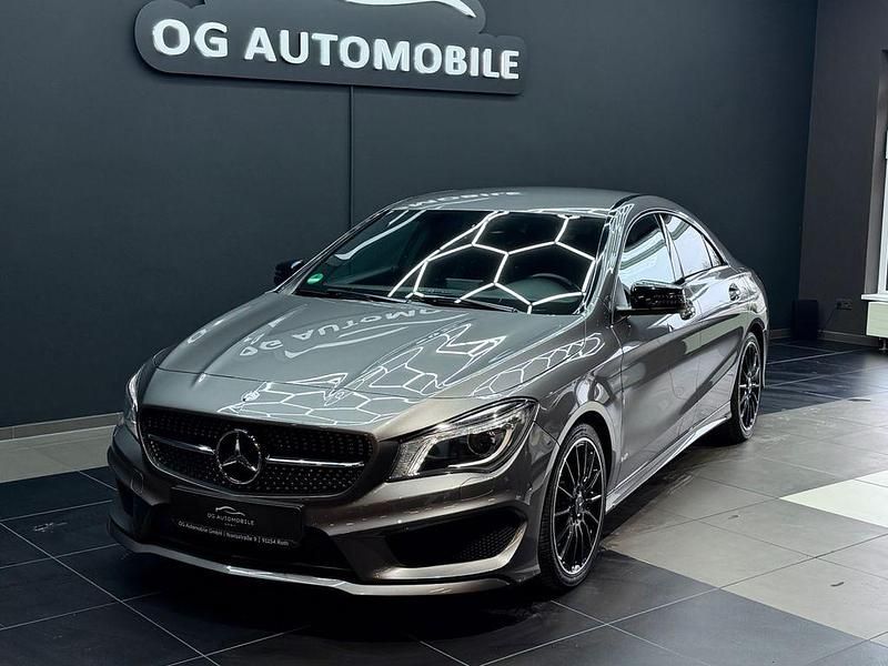 Grau Gebraucht 2014 Mercedes CLA220 AMG Limousine | 19.990 € (Fairer Preis) - Bild 1/4
