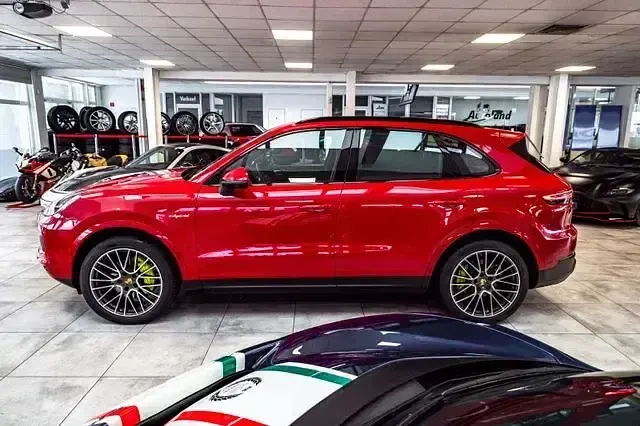 Gebraucht Porsche Cayenne E-Hybrid 136 PS (100 kW) 2020 Andere SUV