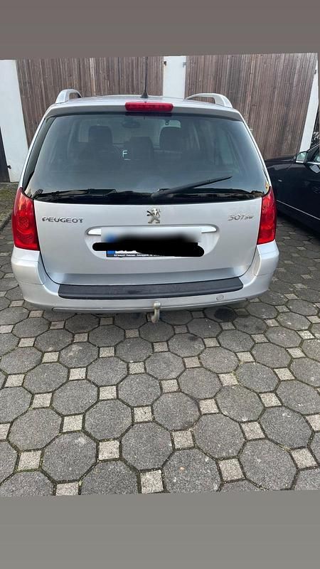 Silber Gebraucht 2008 Peugeot 307 Kombi | 1.750 € (Fairer Preis) - Bild 1/4