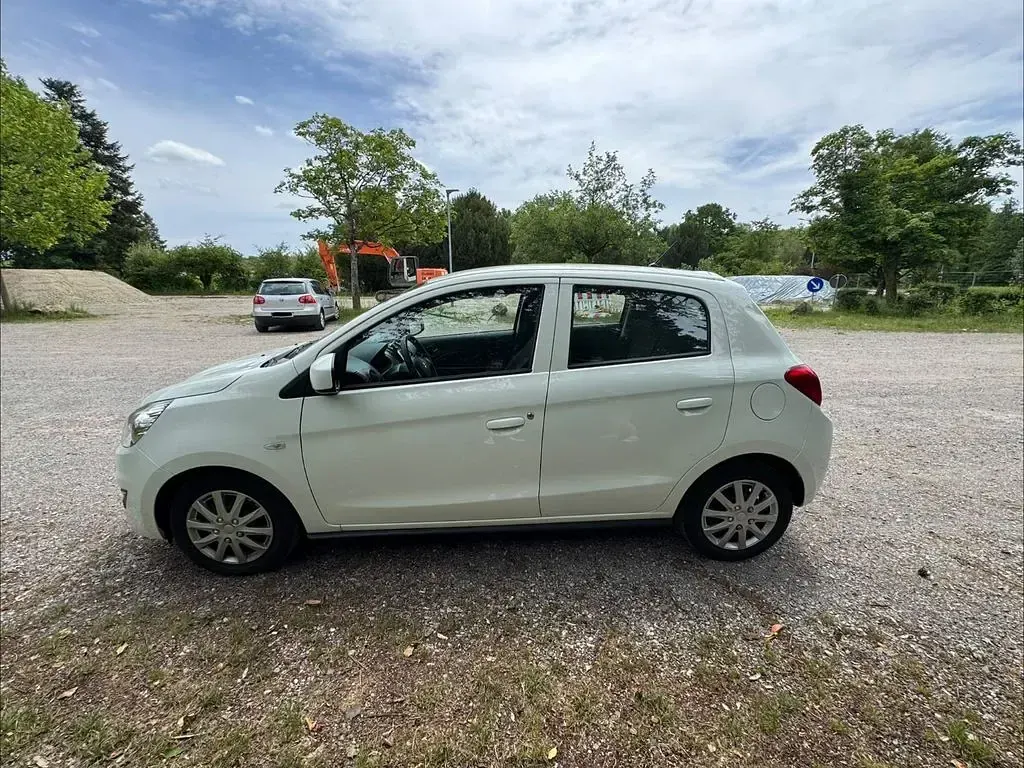 Gebraucht Mitsubishi Space Star 71 PS (52 kW) 2019 Weiß Kleinwagen