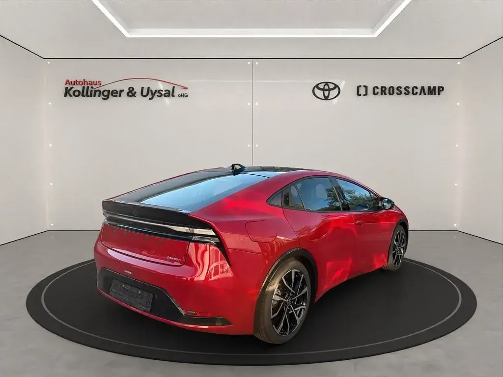 Gebraucht Toyota Prius Advance 151 PS (111 kW) 2025 Rot Kleinwagen