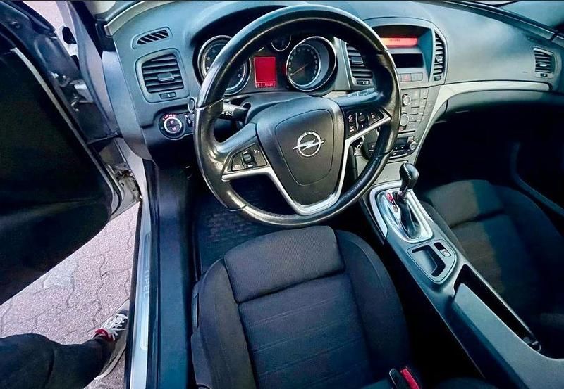 Gebraucht Opel Insignia 220 PS (161 kW) 2009 Silber Limousine