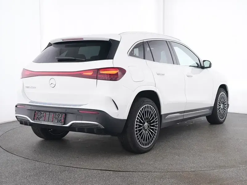 Gebraucht Mercedes EQA250+ AMG 139 kW (190 PS) 2025 Weiß SUV