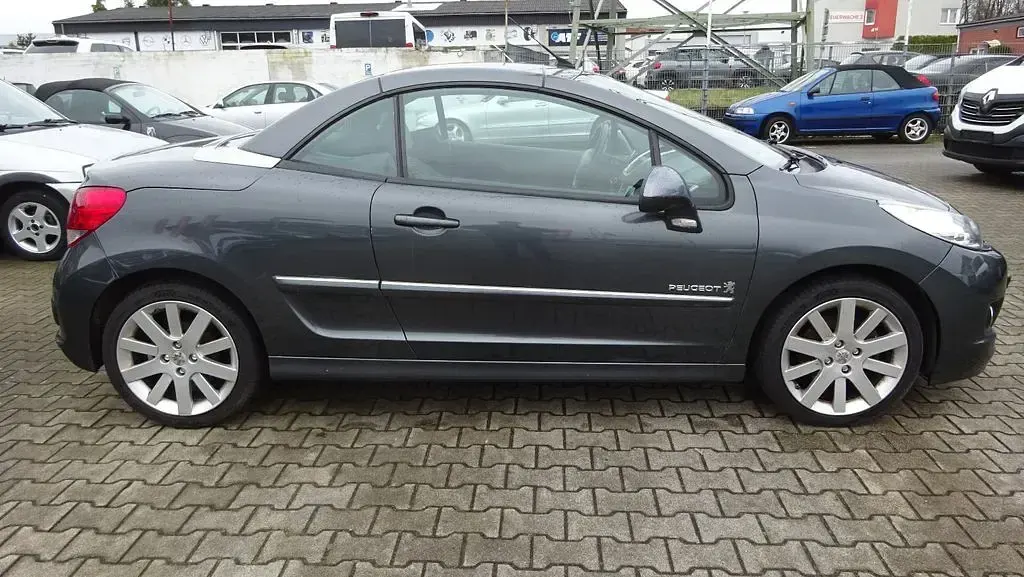 Gebraucht Peugeot 207 CC 111 PS (81 kW) 2013 Grau Cabrio