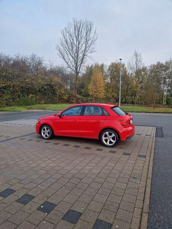 Gebraucht Audi A1 Sportback Design 82 PS (60 kW) 2018 Rot Kleinwagen