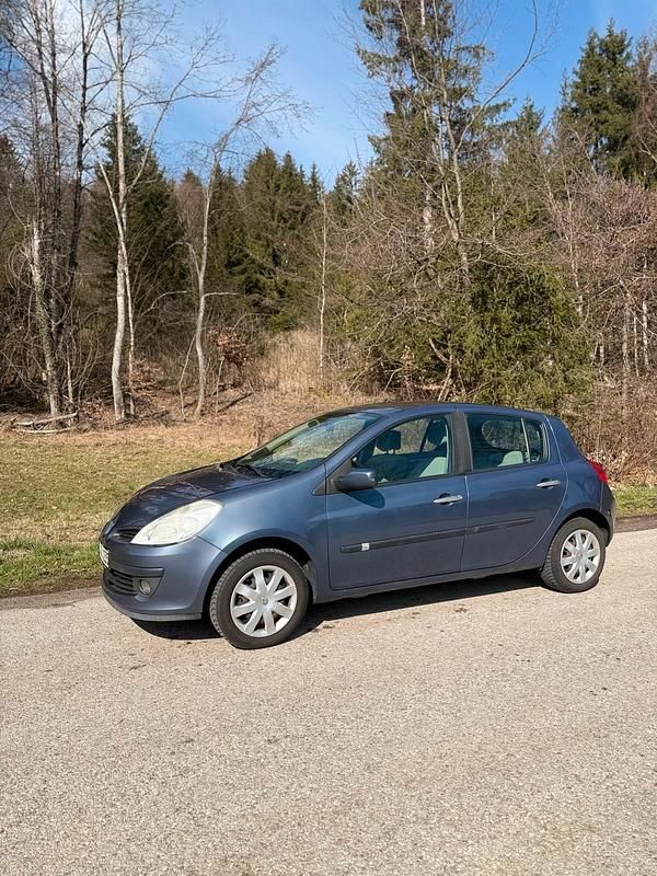 Gebraucht Renault Clio II 90 PS (66 kW) 2008 Blau Limousine