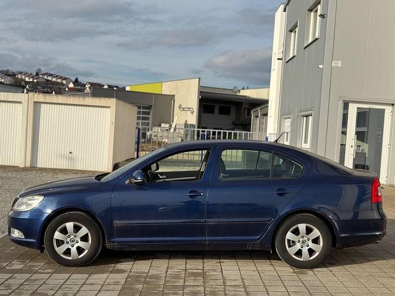Gebraucht Skoda Octavia Elegance 160 PS (117 kW) 2009 Blau Limousine