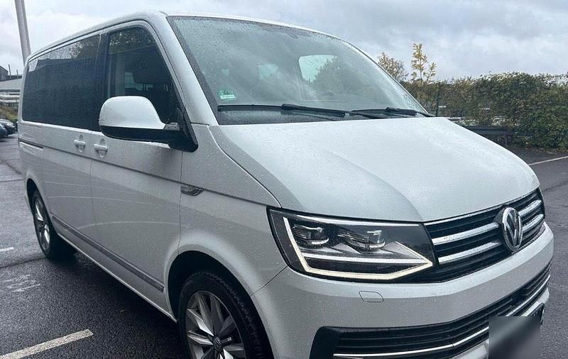 Weiß Gebraucht 2016 VW Multivan Van | 33.000 € - Bild 1/4