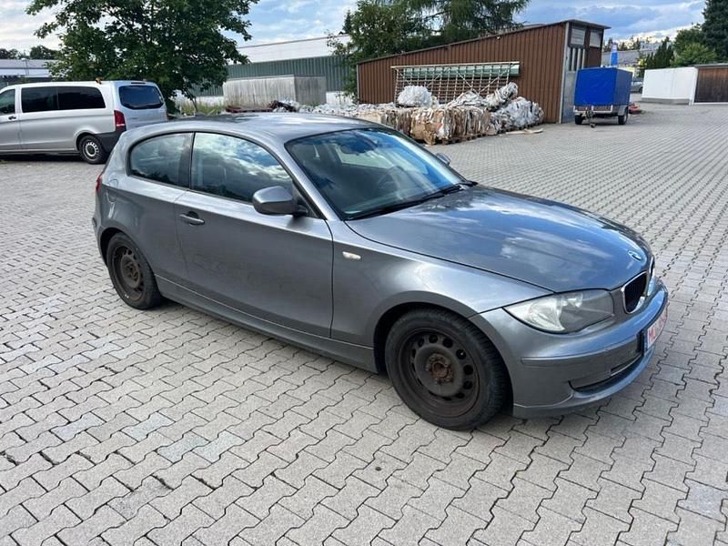 Gebraucht BMW 116 116 PS (85 kW) 2011 Grau Kleinwagen