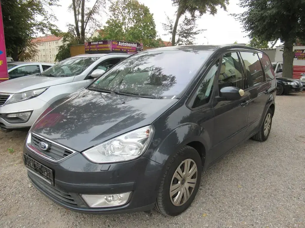 Gebraucht Ford Galaxy Trend 140 PS (102 kW) 2009 Grau Van / Kleinbus