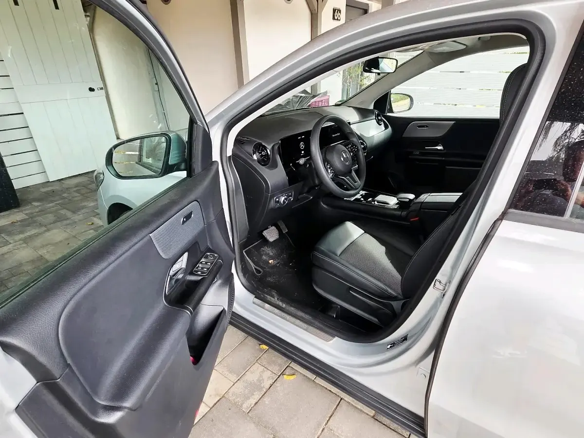Gebraucht Mercedes B250 160 PS (117 kW) 2022 Grau Kleinwagen