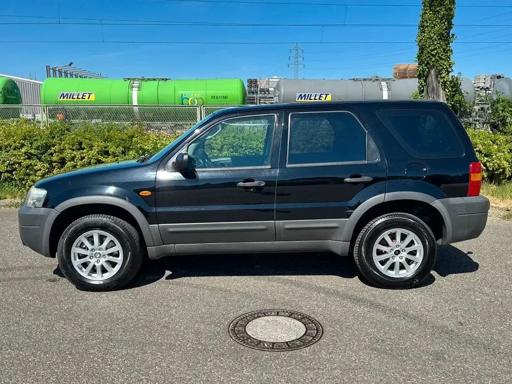 Second-hand Ford Maverick 150 CP (110 kW) 2004 Negru SUV