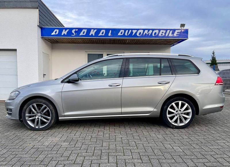 Silber Gebraucht 2014 VW Golf VII Highline Limousine | 6.600 € (Fairer Preis) - Bild 1/4