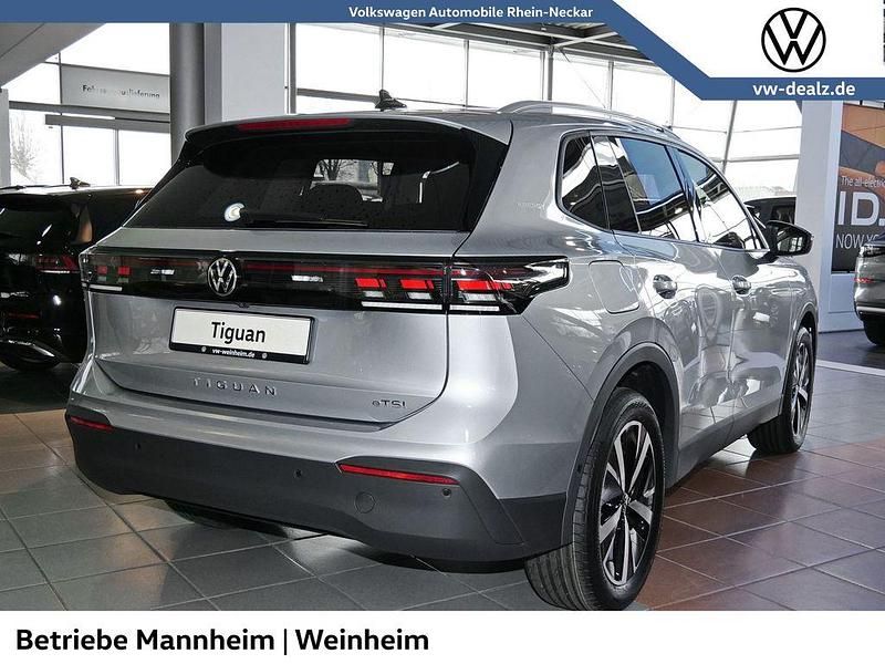 Neu VW Tiguan 150 PS (110 kW) 2025 Silber SUV