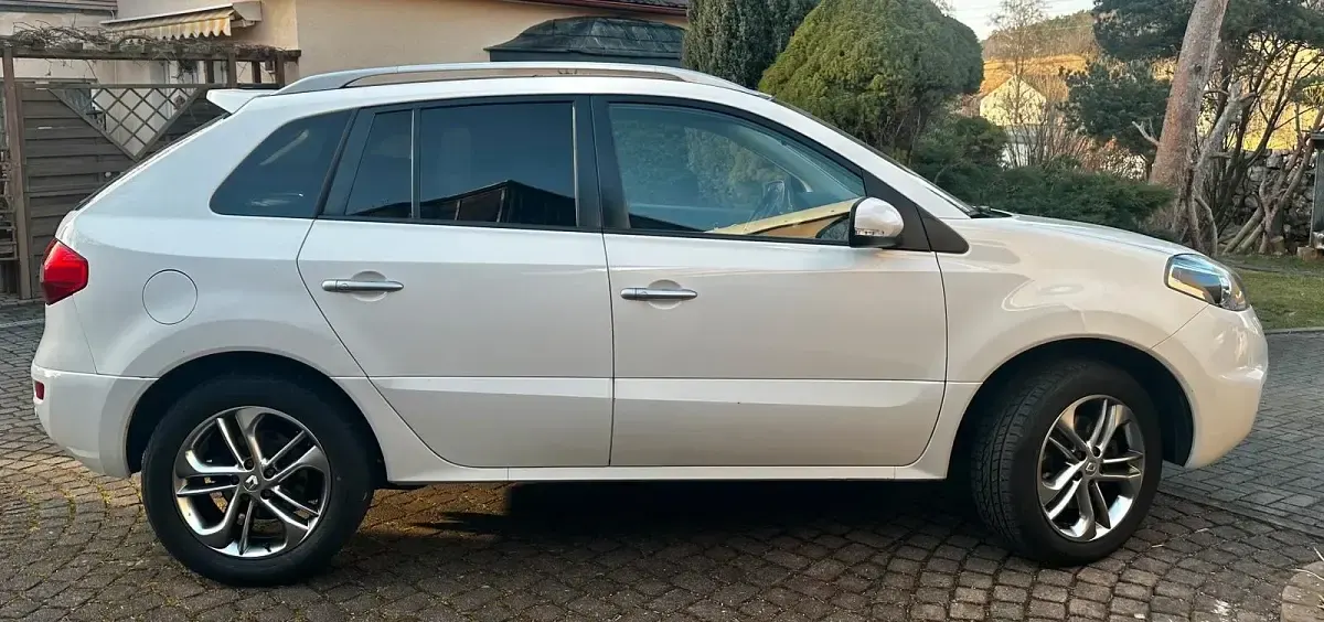 Second-hand Renault Koleos 150 CP (110 kW) 2012 Alb SUV