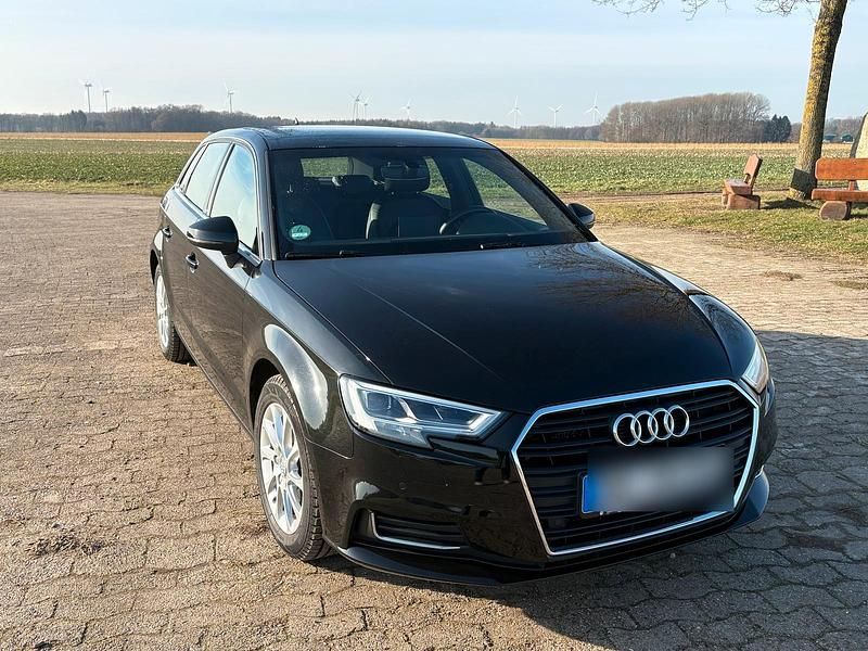 Gebraucht Audi A3 Design 150 PS (110 kW) 2017 Schwarz Limousine