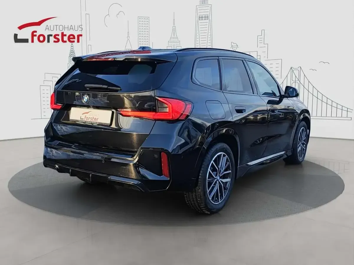 Gebraucht BMW X1 M Sport 197 PS (144 kW) 2024 Saphirschwarz SUV