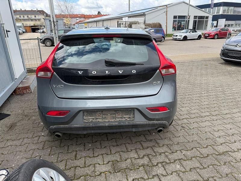 Gebraucht Volvo V40 Kinetic 150 PS (110 kW) 2014 Grau Limousine