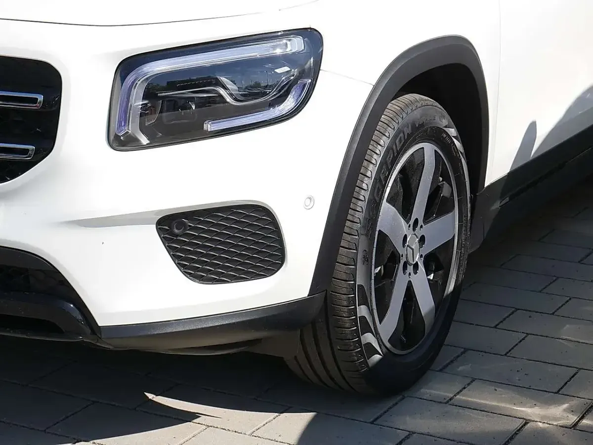 Gebraucht Mercedes GLB220 Progressive 190 PS (139 kW) 2023 Weiß SUV