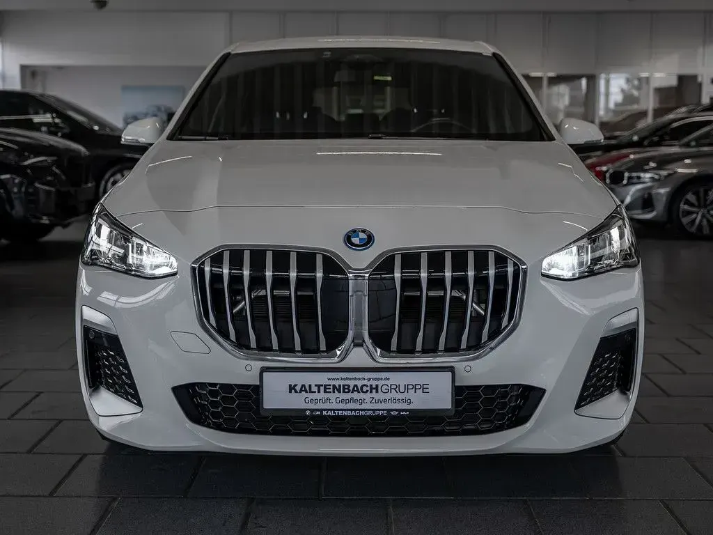 Gebraucht BMW 225 Active Tourer M Sport 245 PS (180 kW) 2022 Alpinweiss iii Van / Kleinbus