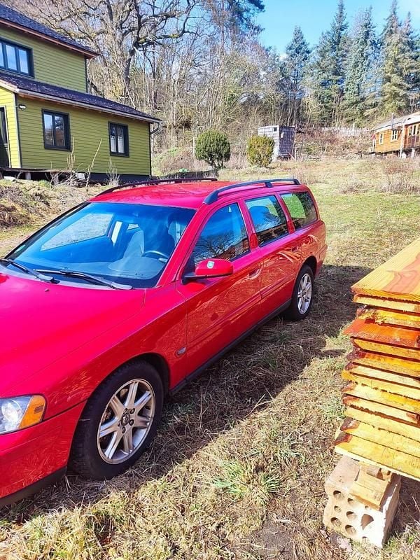 Gebraucht Volvo V70 180 PS (132 kW) 2005 Rot Kombi