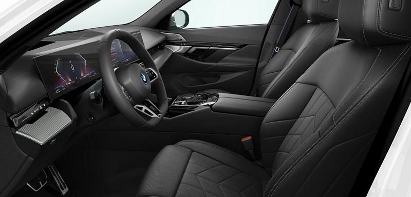 Gebraucht BMW 550e Comfort Edition 177 PS (130 kW) 2025 Weiß Kombi