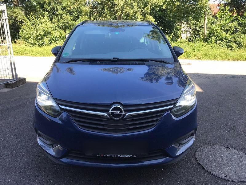 Blau Gebraucht 2018 Opel Zafira Business Innovation Van / Kleinbus | 9.000 € - Bild 1/4