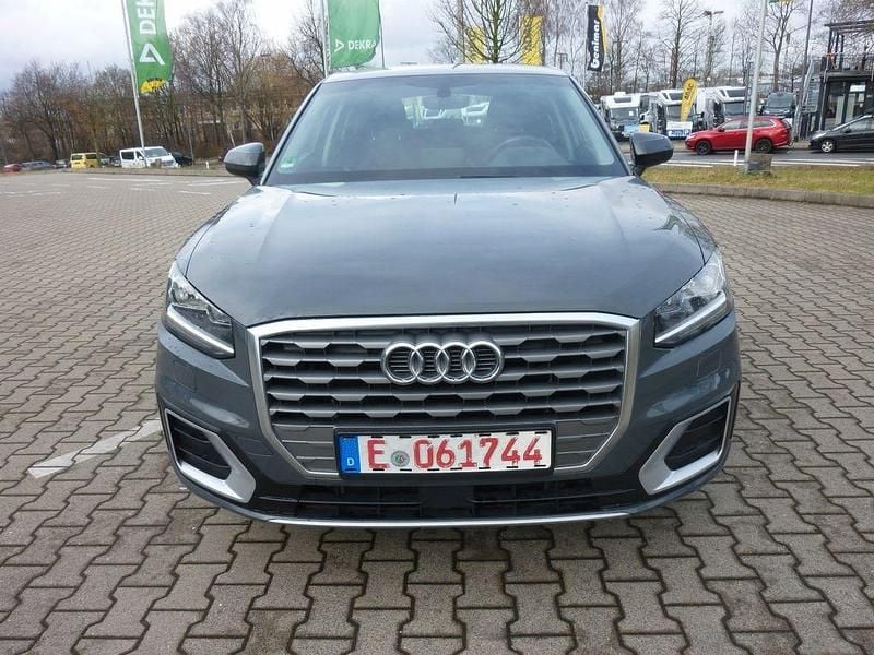 Gebraucht Audi Q2 Sport 116 PS (85 kW) 2018 Grau SUV