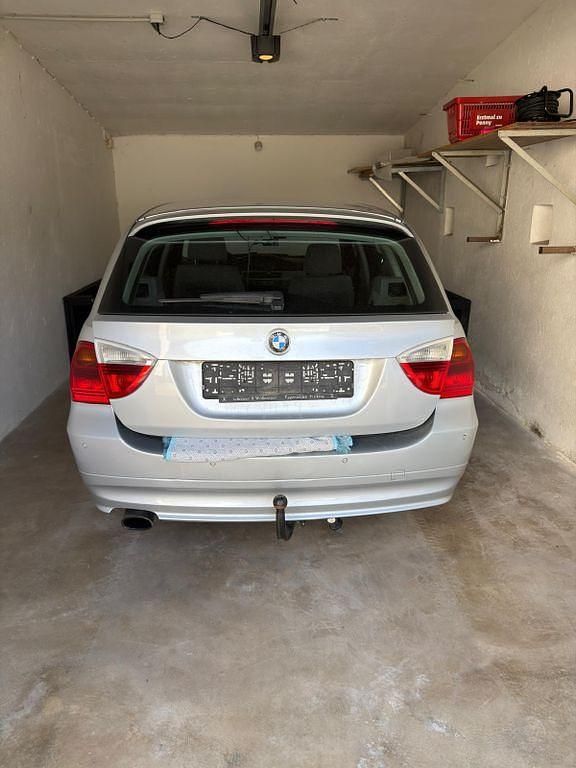 Gebraucht BMW 318 143 PS (105 kW) 2007 Silber Kombi