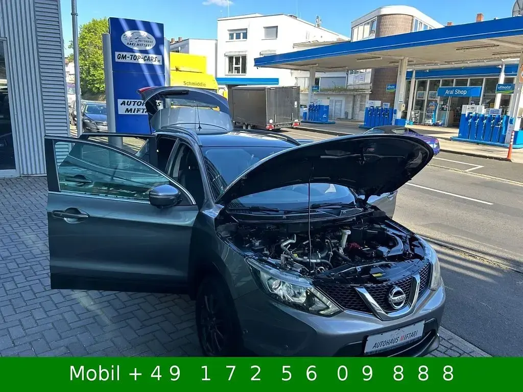 Gebraucht Nissan Qashqai Tekna 116 PS (85 kW) 2014 Grey (metallic) SUV