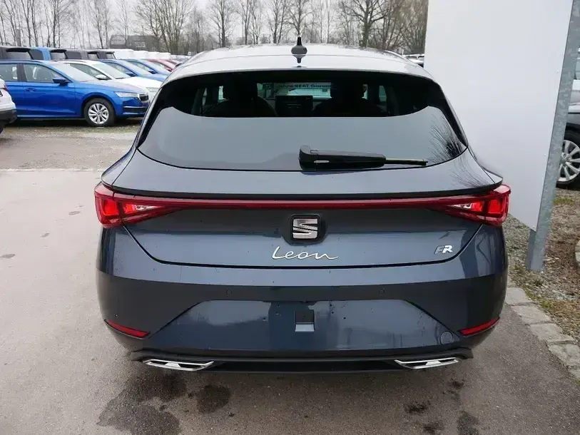 Neu Seat Leon FR 184 PS (135 kW) 2026 Magnetic tech grey Limousine