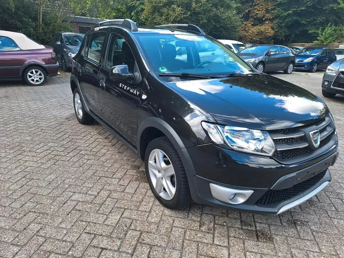 Gebraucht Dacia Sandero 89 PS (65 kW) 2017 Schwarz Limousine