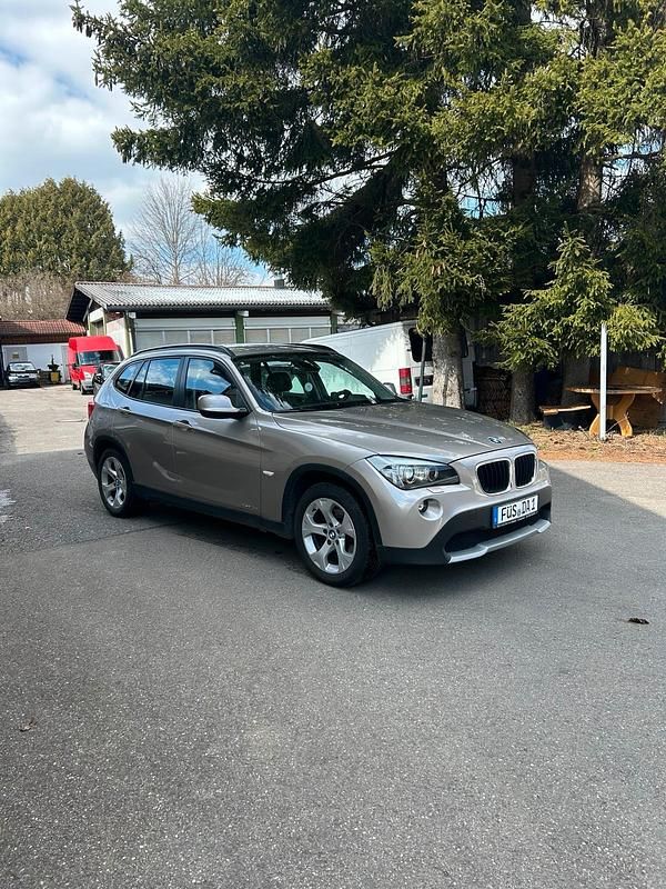 Gebraucht BMW X1 143 PS (105 kW) 2010 Grau SUV