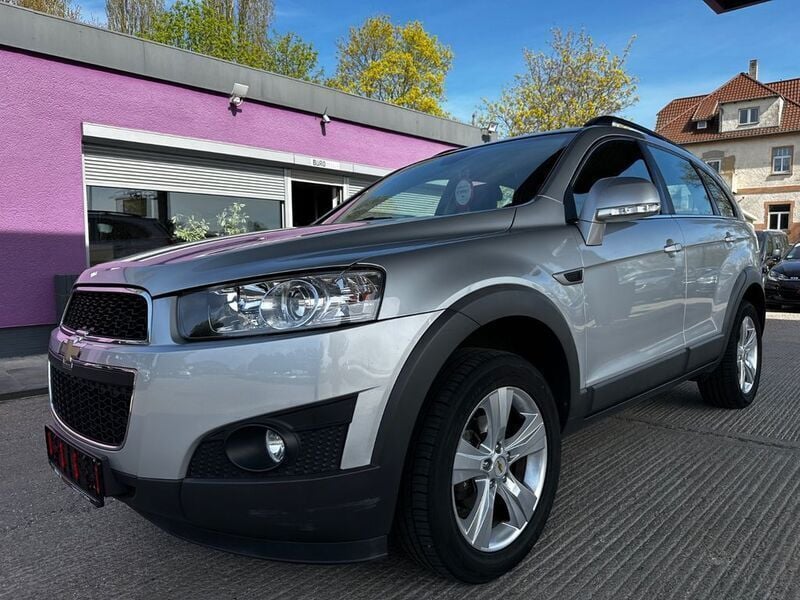 Silber Gebraucht 2012 Chevrolet Captiva LT SUV | 8.880 € (Etwas zu teuer) - Bild 1/4