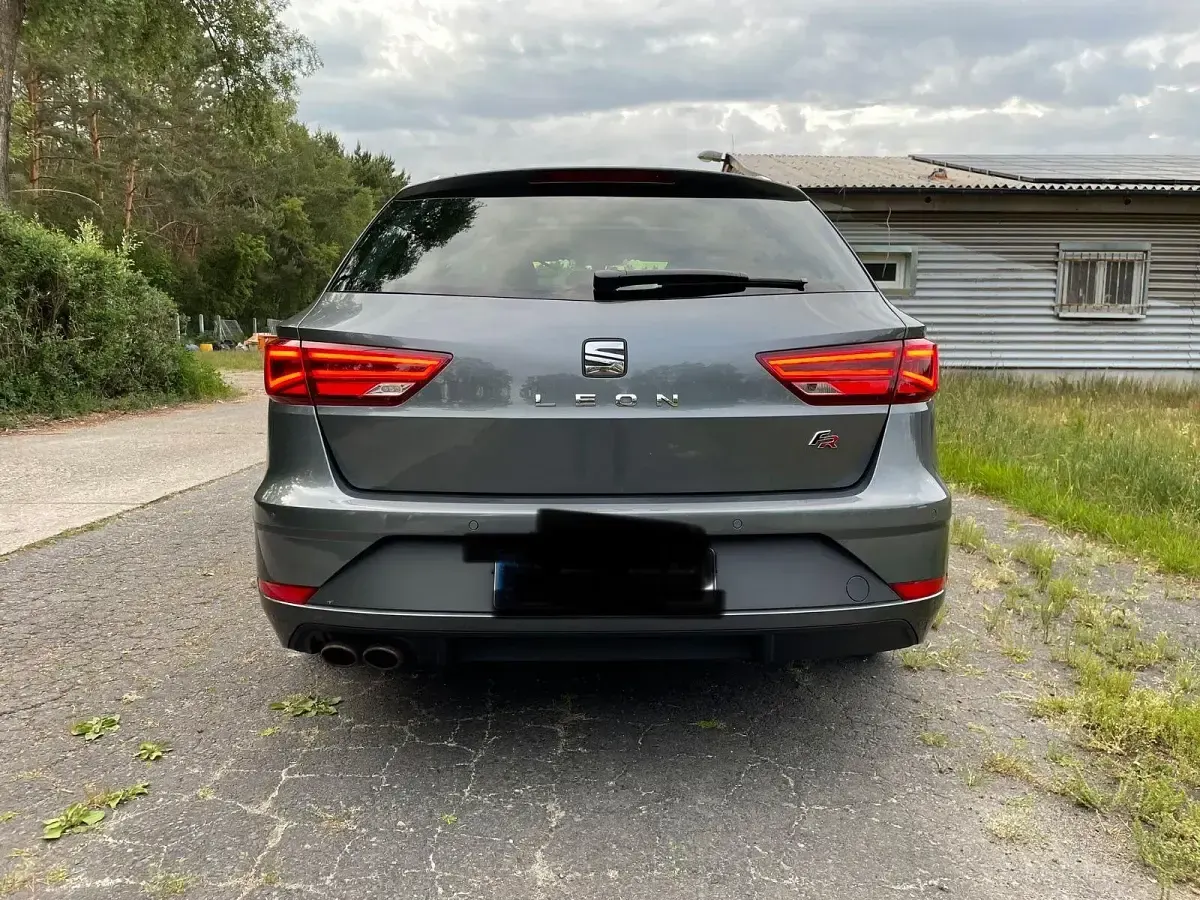 Gebraucht Seat Leon ST FR 179 PS (131 kW) 2017 Grau Kombi